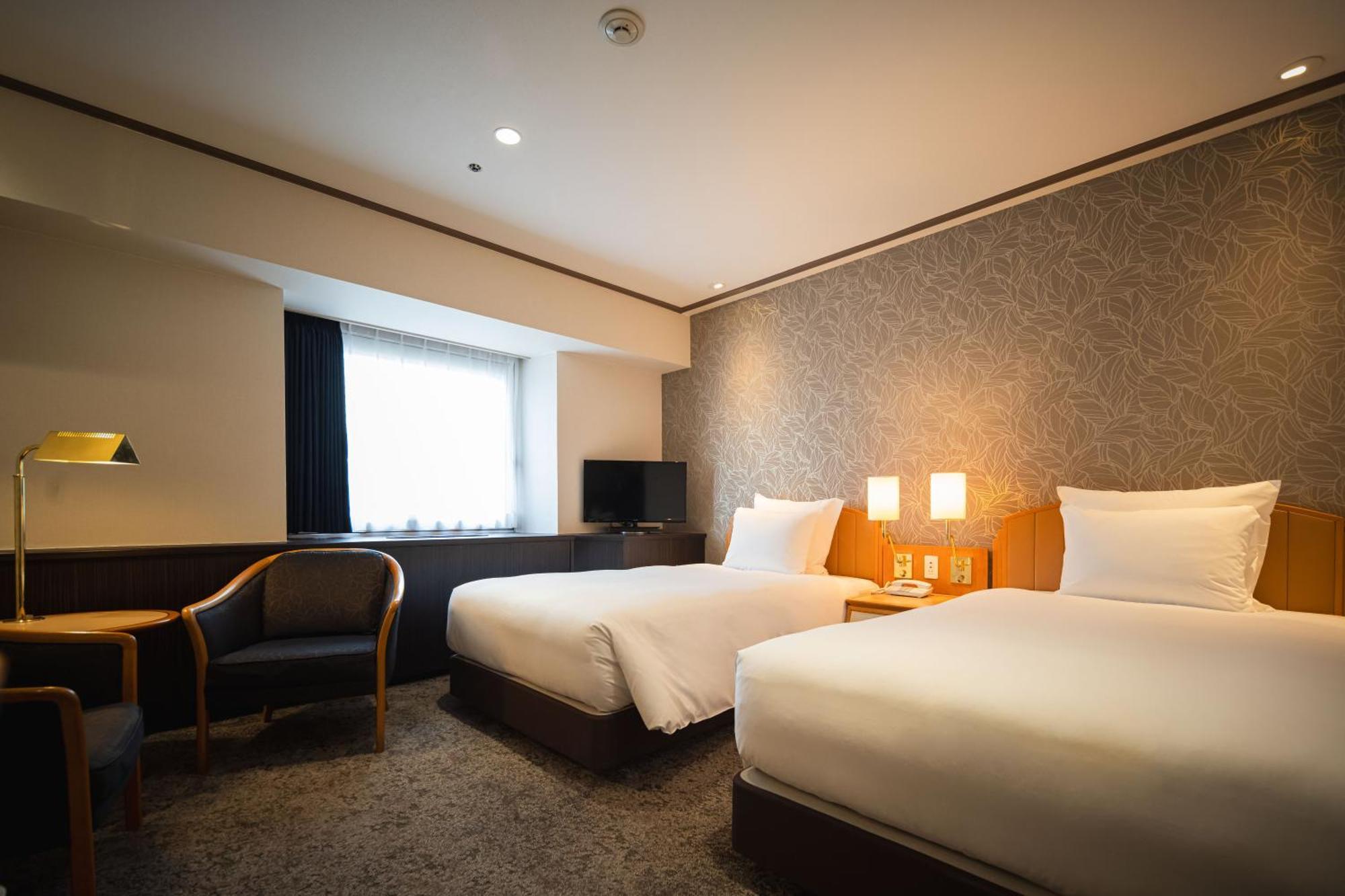 Ana Crowne Plaza Matsuyama By Ihg Hotell Exteriör bild