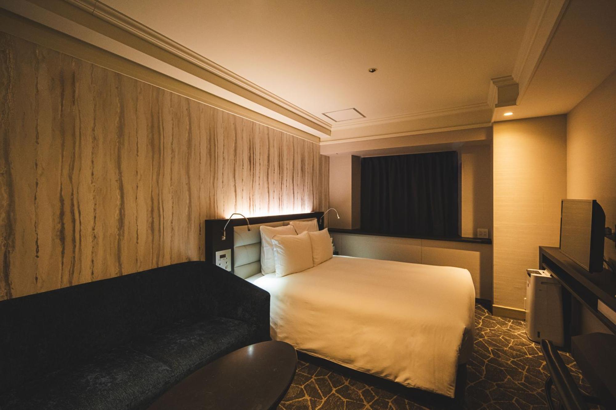 Ana Crowne Plaza Matsuyama By Ihg Hotell Exteriör bild