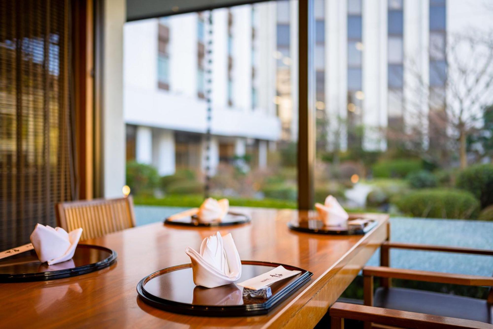 Ana Crowne Plaza Matsuyama By Ihg Hotell Exteriör bild