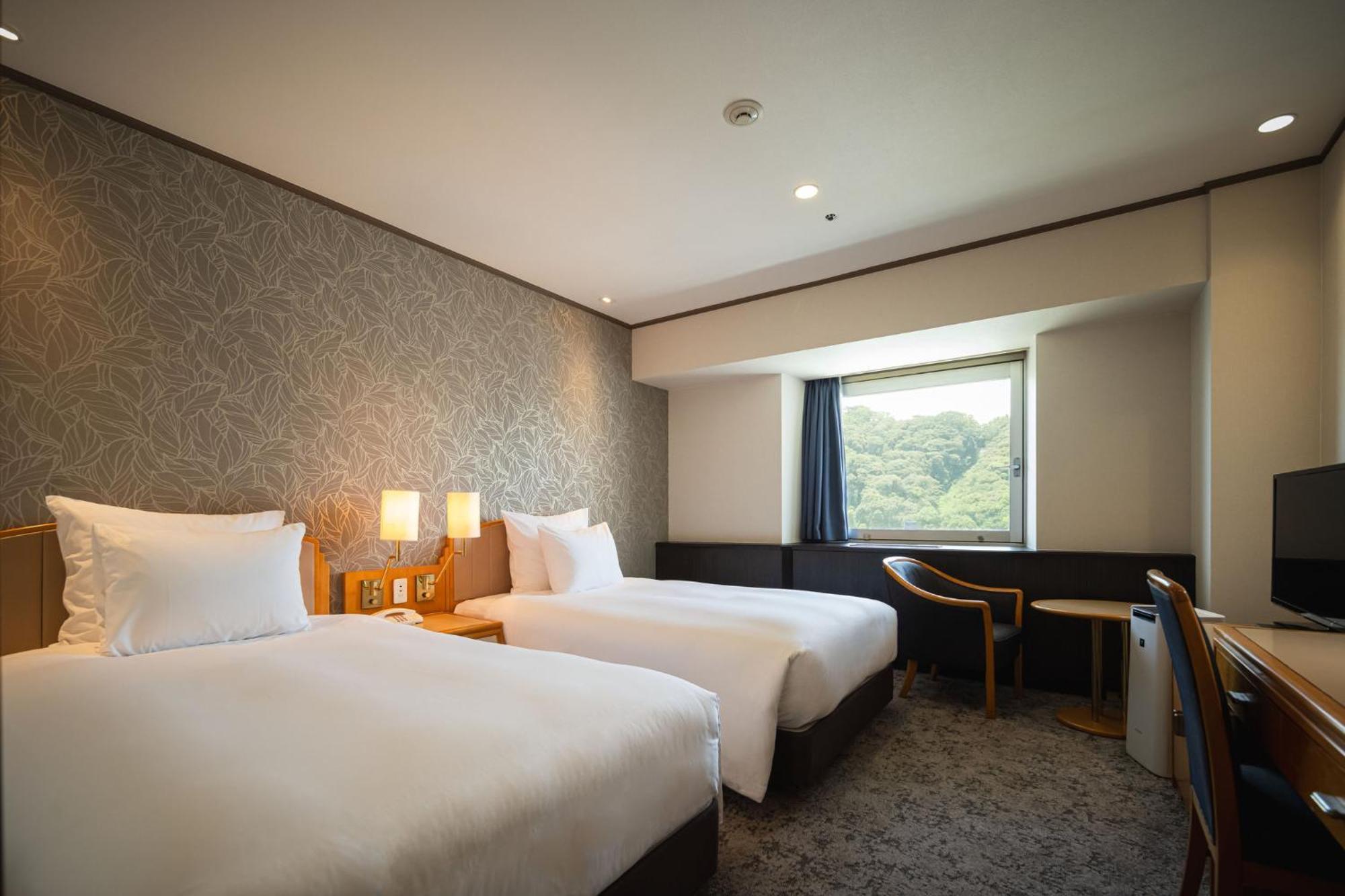 Ana Crowne Plaza Matsuyama By Ihg Hotell Exteriör bild